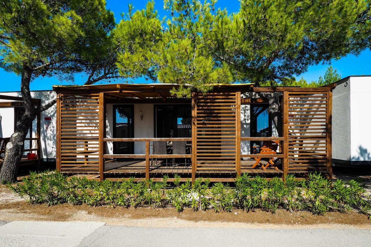Mediteran Travel Mobile Homes Uvala Slana เซลเซ ภายนอก รูปภาพ